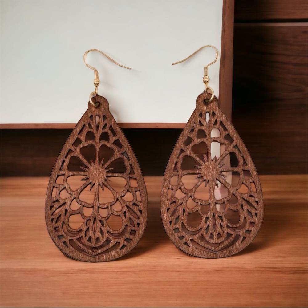 NWT BOHO wood dangle earrings free people real wood lightweight